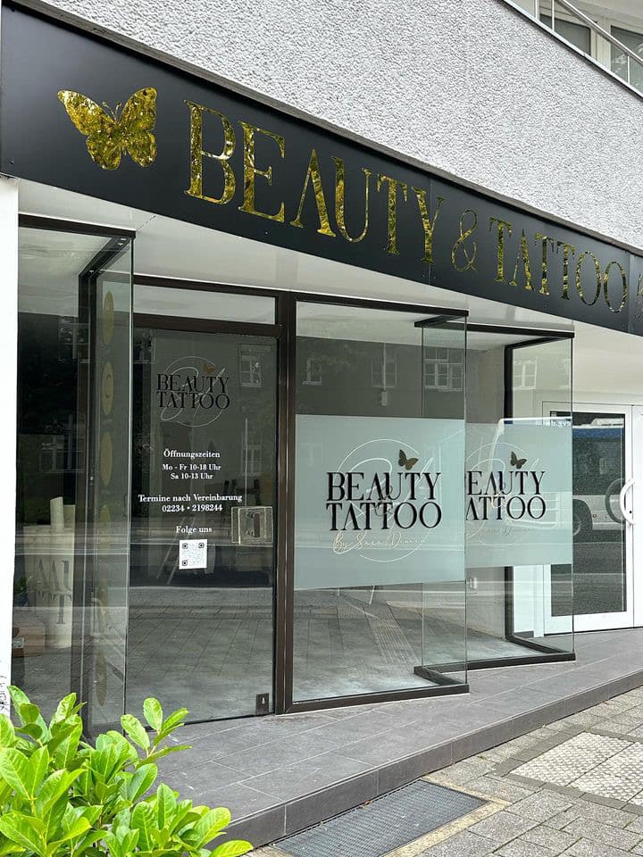 Beauty & Tattoo by Sara Dewin