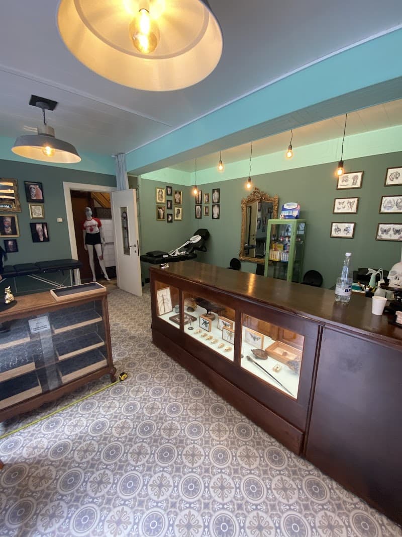 Moonshine Tattoo Parlour