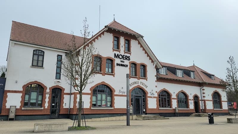 Needle Twist – Tattoo & Piercing