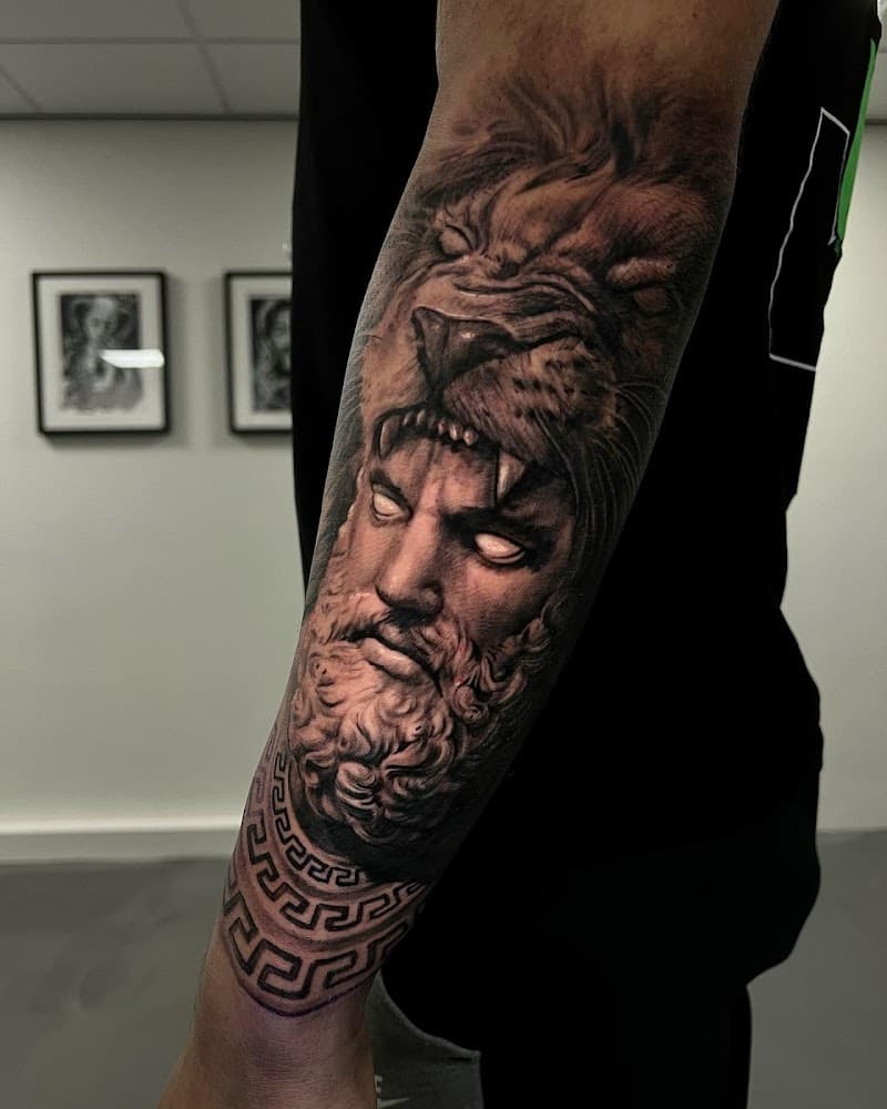 Tattoo shop - G's and Gents