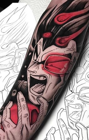 Close-up van een Dragon Ball Z tattoo van Vegeta met rode energie.